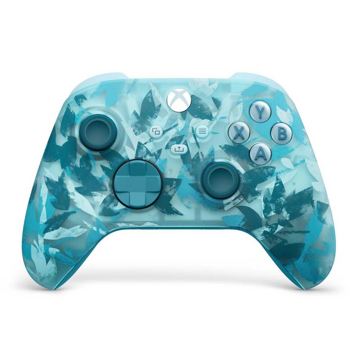Xbox Series X wireless controller with Ice Breaker pattern in blue and white.