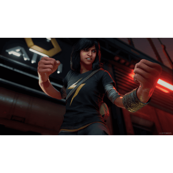 Marvel's Avengers Deluxe Edition gameware with hero in action pose.