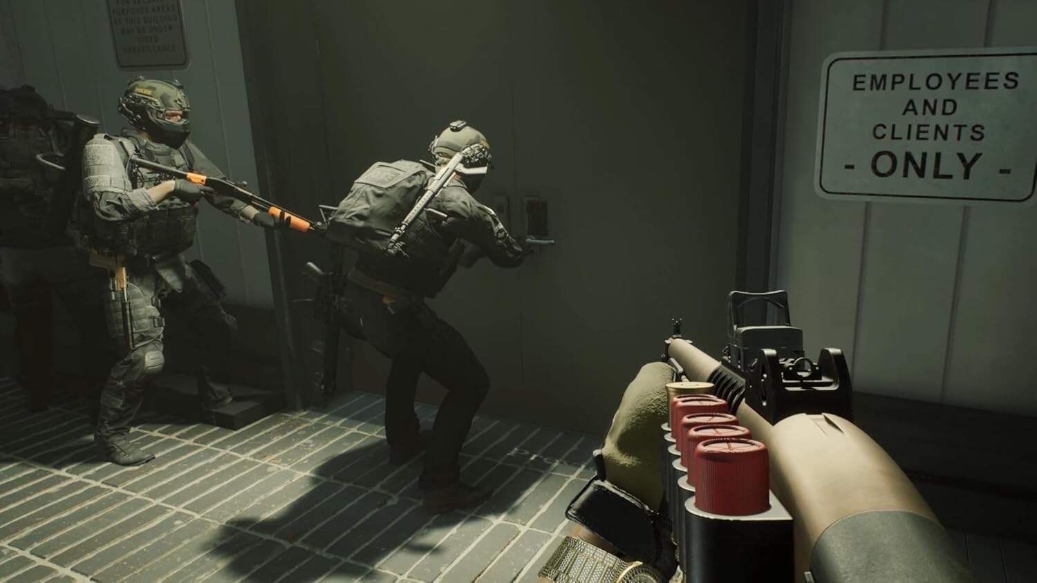 Tactical team in action during Ready or Not Day 1 Edition gameplay.
